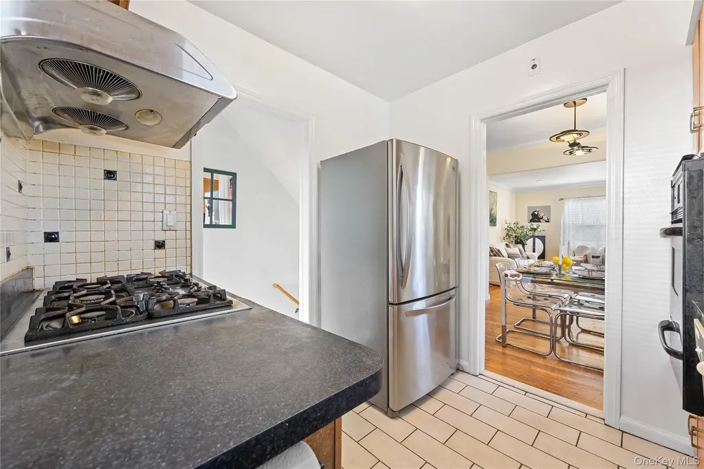 38 Primrose Drive New Hyde Park NY 11040