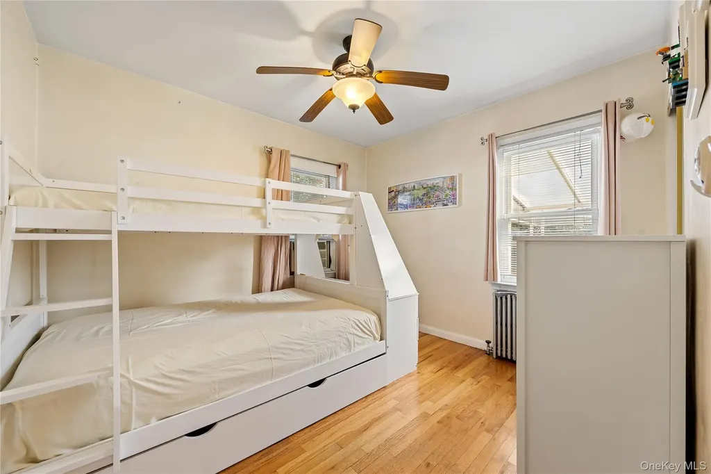 38 Primrose Drive New Hyde Park NY 11040