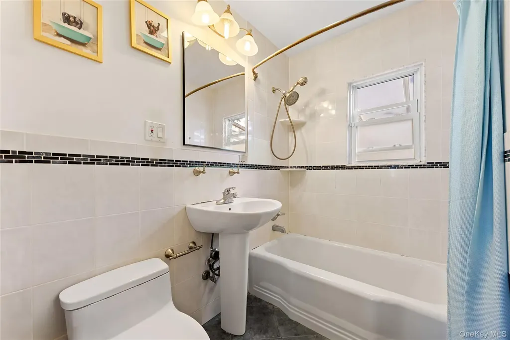 38 Primrose Drive New Hyde Park NY 11040