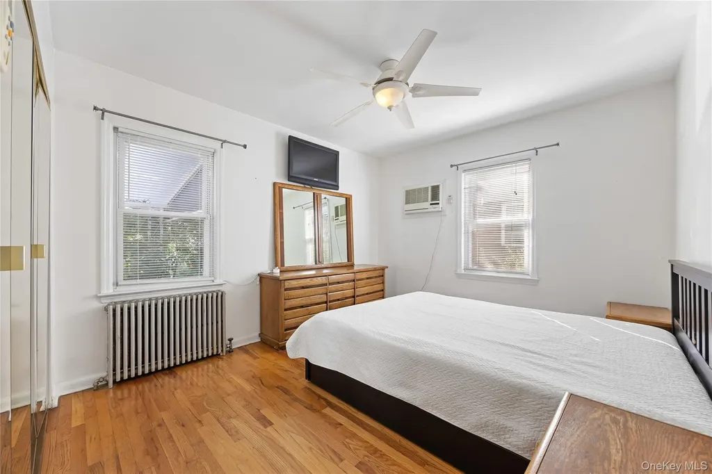 38 Primrose Drive New Hyde Park NY 11040