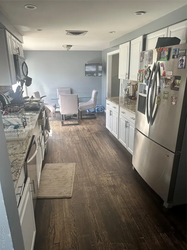 209 Old Post Drive Hauppauge NY 11788