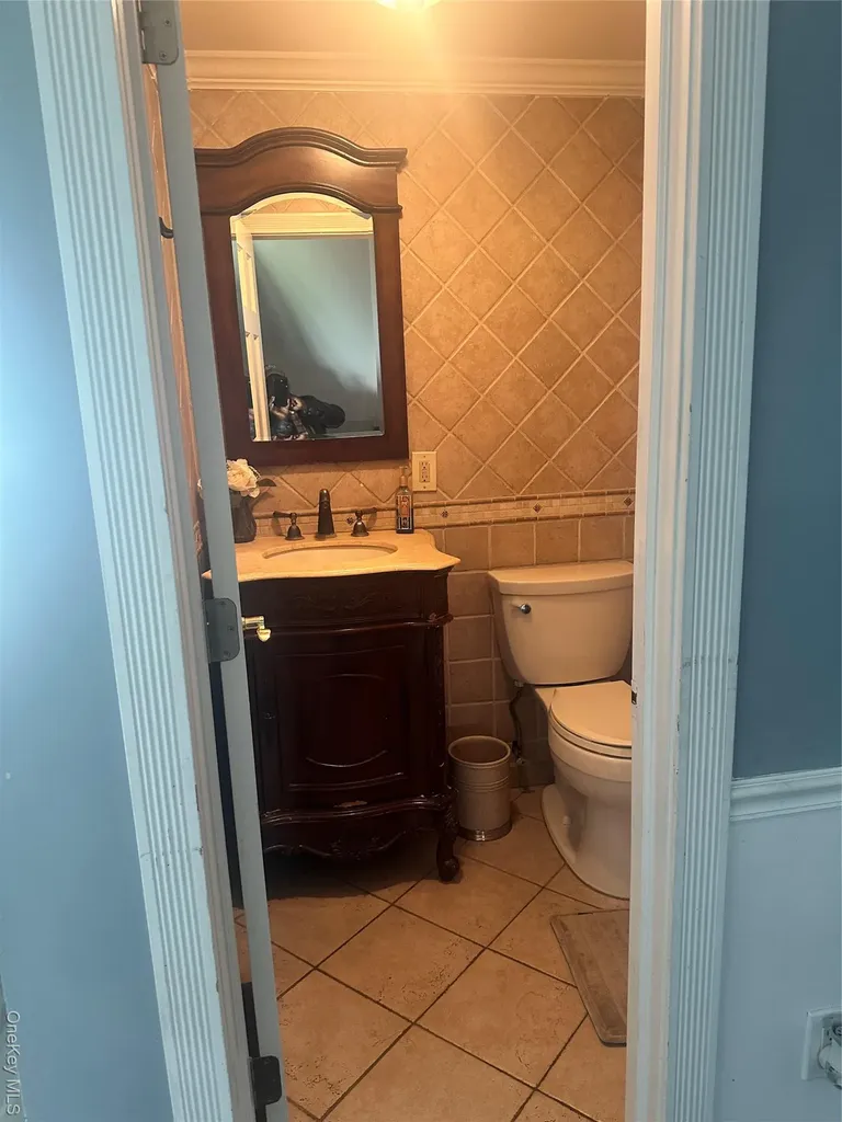 209 Old Post Drive Hauppauge NY 11788