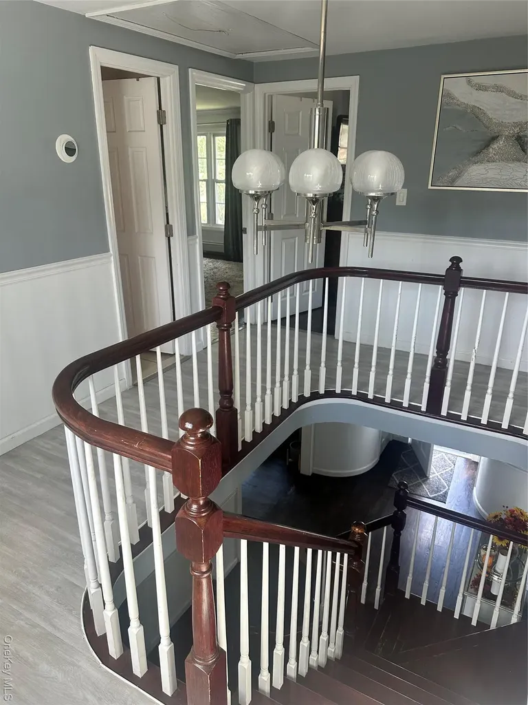 209 Old Post Drive Hauppauge NY 11788