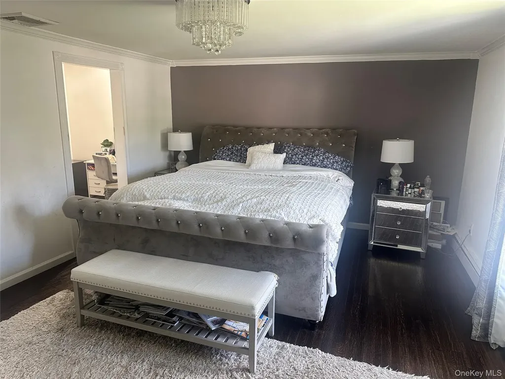 209 Old Post Drive Hauppauge NY 11788