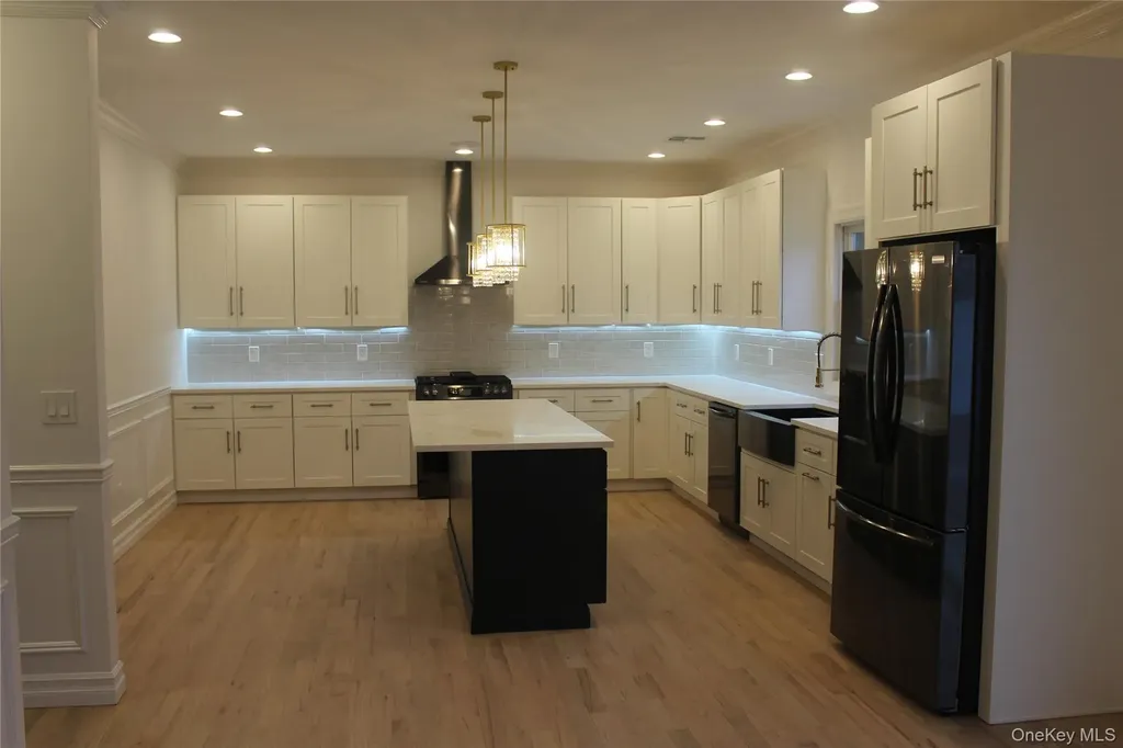 20 Boston Avenue Massapequa NY 11758