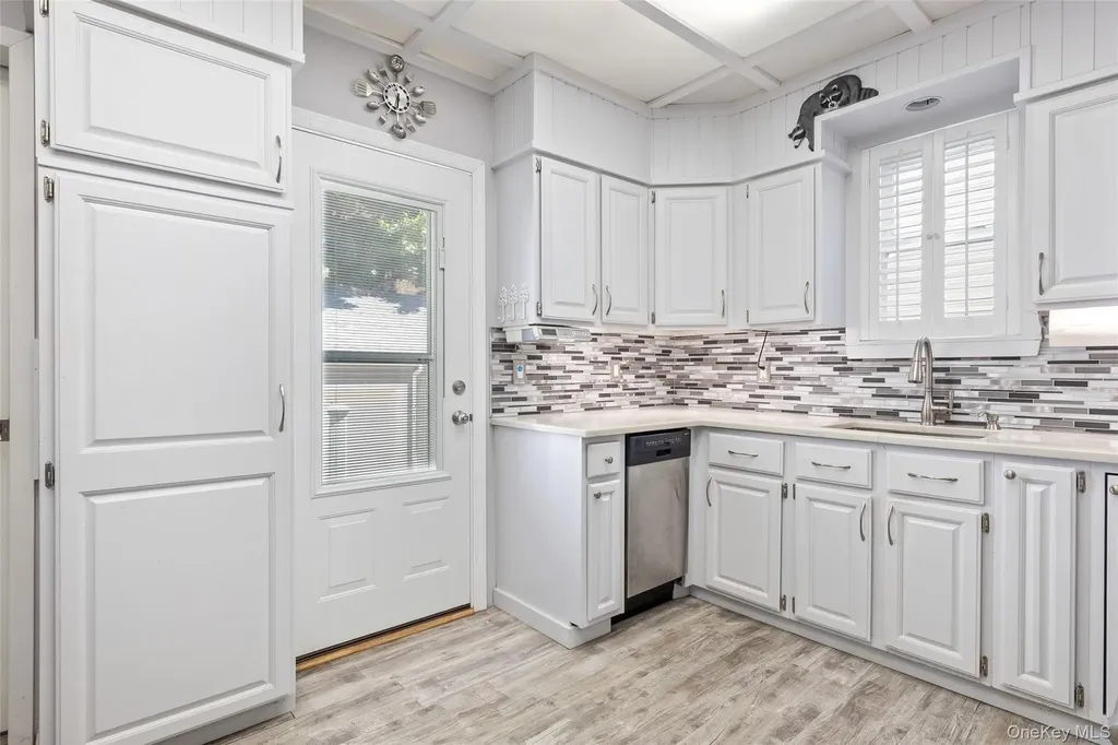 1946 Tomlinson Avenue Bronx NY 10461