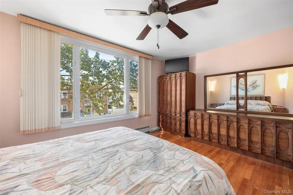 1946 Tomlinson Avenue Bronx NY 10461