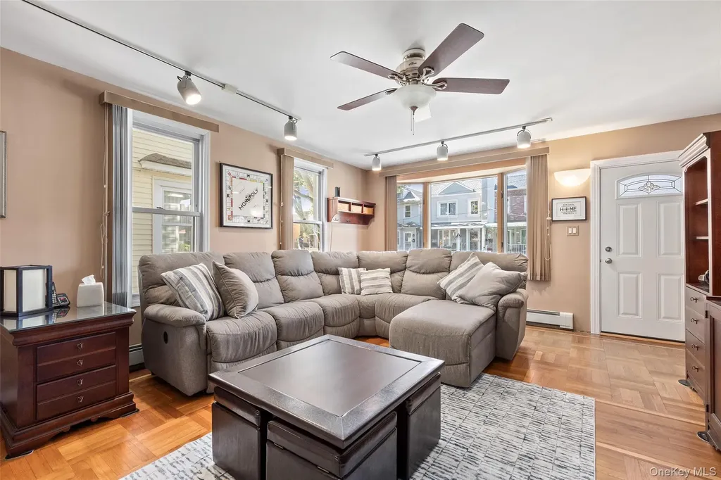 1946 Tomlinson Avenue Bronx NY 10461
