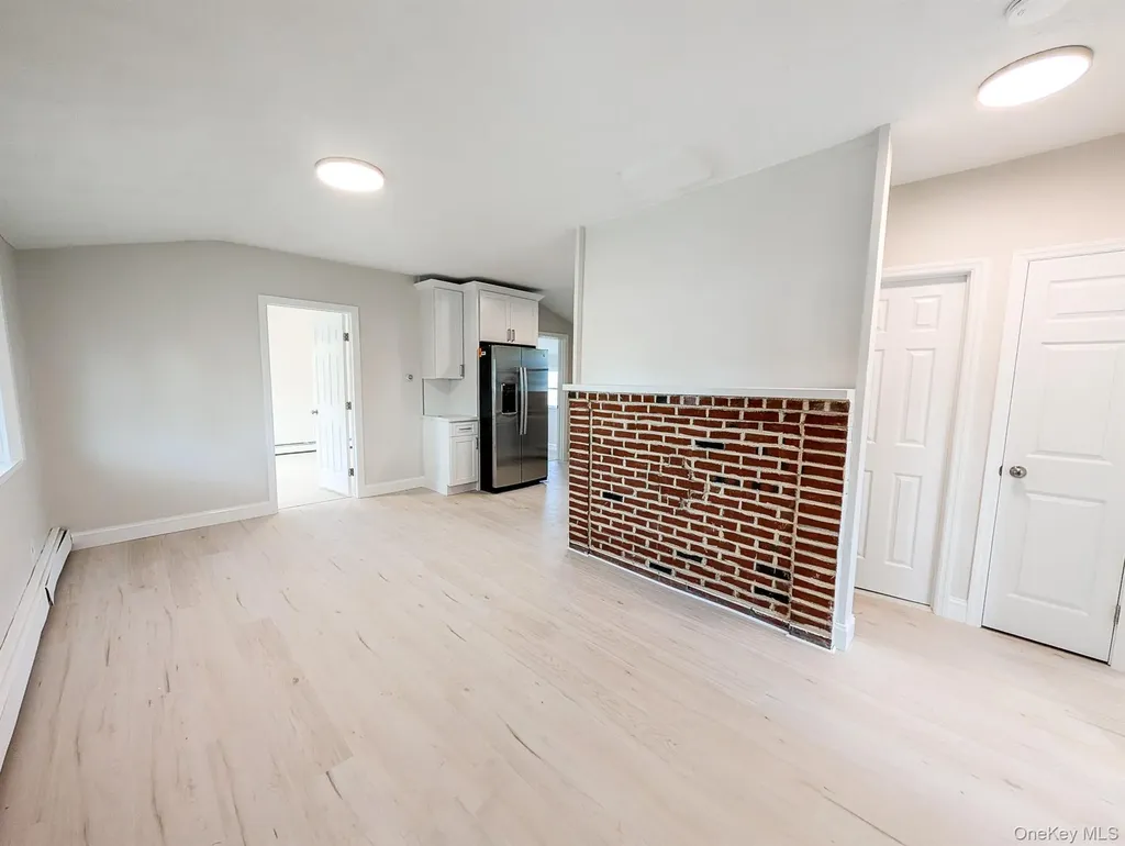 29 Boulevard Avenue Central Islip NY 11722