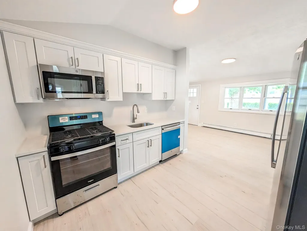 29 Boulevard Avenue Central Islip NY 11722