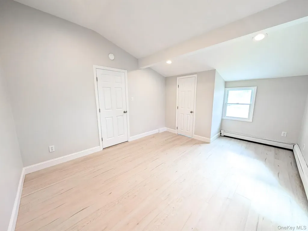 29 Boulevard Avenue Central Islip NY 11722