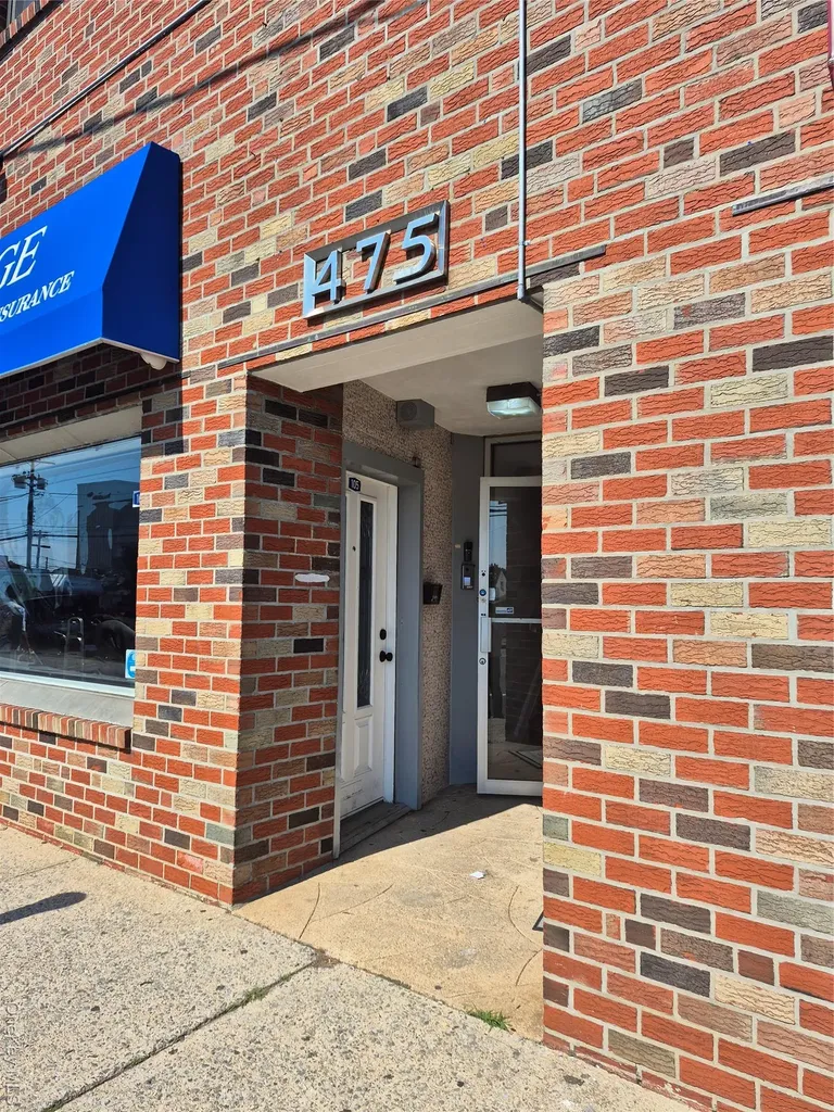 475 W Merrick Road Valley Stream NY 11580
