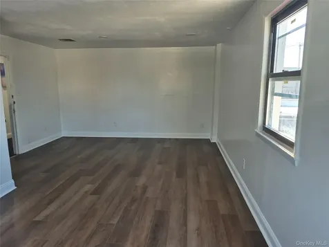 475 W Merrick Road Valley Stream NY 11580