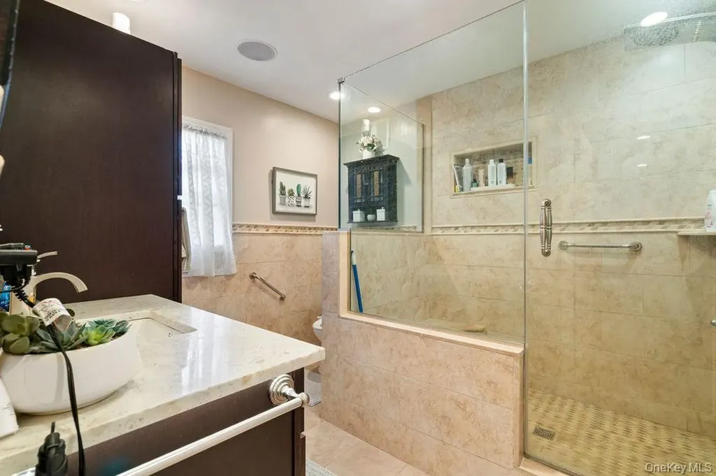 21 Jasper Street Valley Stream NY 11580