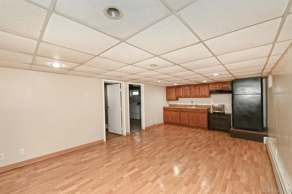 147 Brookside Drive Valley Stream NY 11581