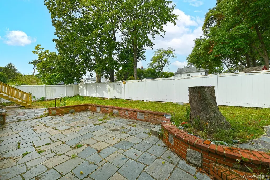 147 Brookside Drive Valley Stream NY 11581
