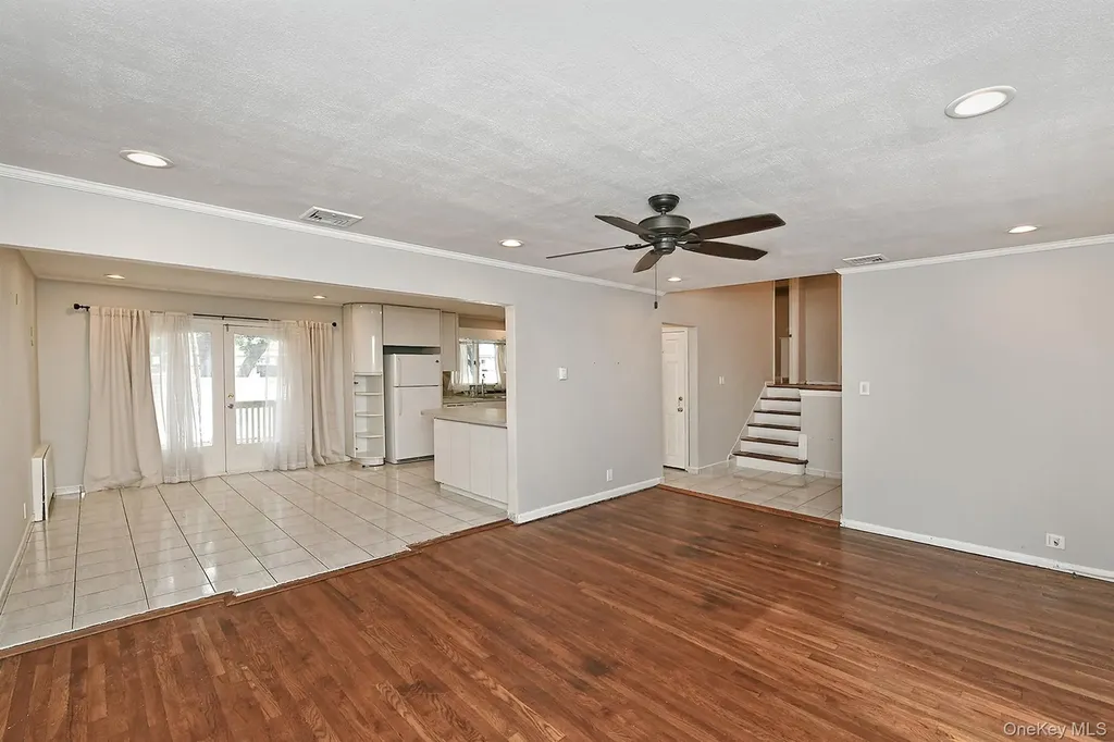 147 Brookside Drive Valley Stream NY 11581