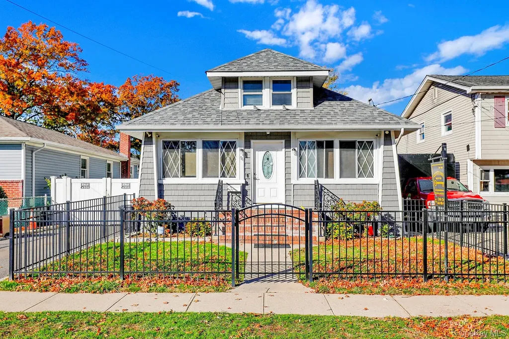 94 Woods Avenue Roosevelt NY 11575