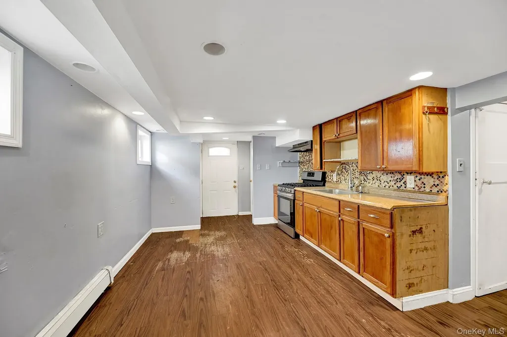 94 Woods Avenue Roosevelt NY 11575