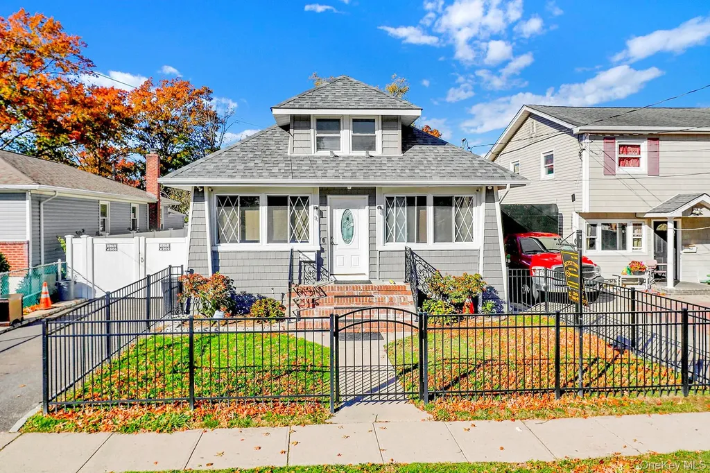 94 Woods Avenue Roosevelt NY 11575