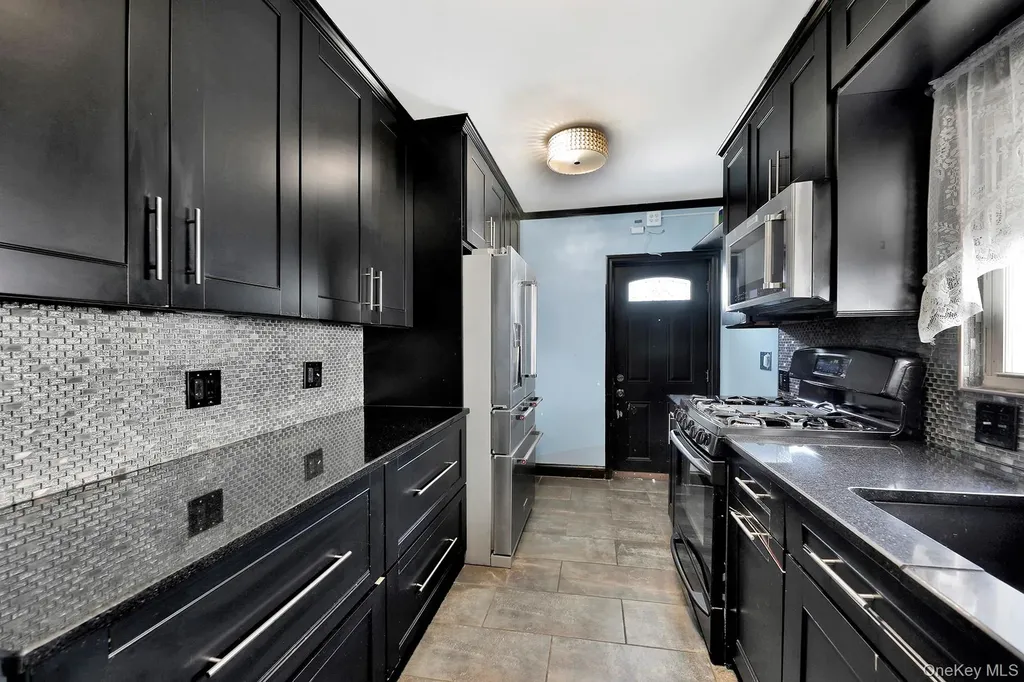 94 Woods Avenue Roosevelt NY 11575