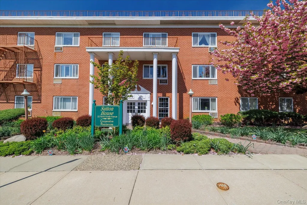 22 North Forest Avenue Rockville Centre NY 11570