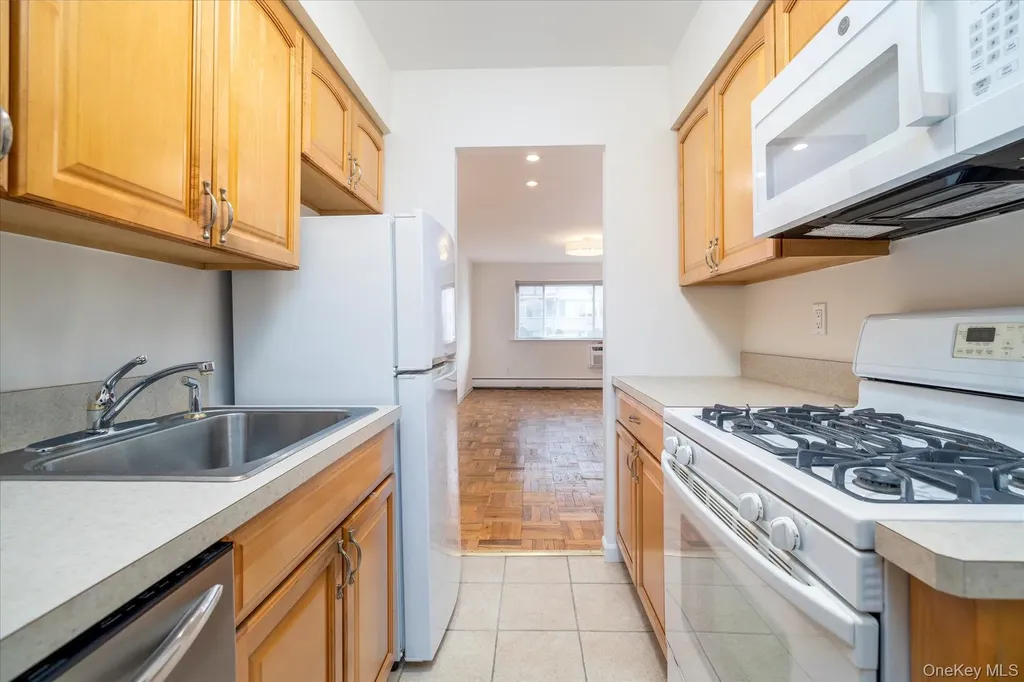 22 North Forest Avenue Rockville Centre NY 11570