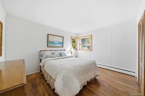 68 7th Street Bay Shore NY 11706