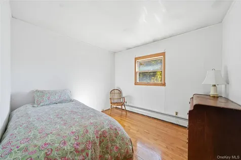 68 7th Street Bay Shore NY 11706