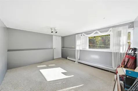 68 7th Street Bay Shore NY 11706