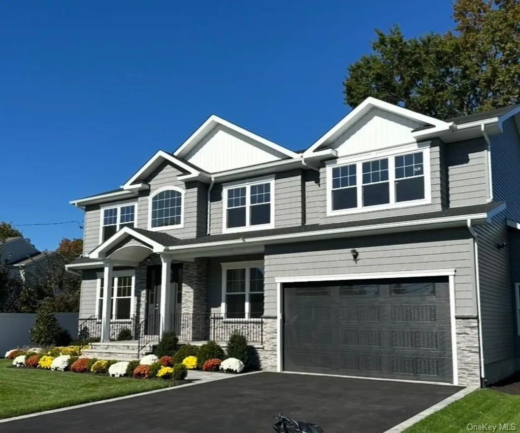 526 Park Avenue Merrick NY 11566