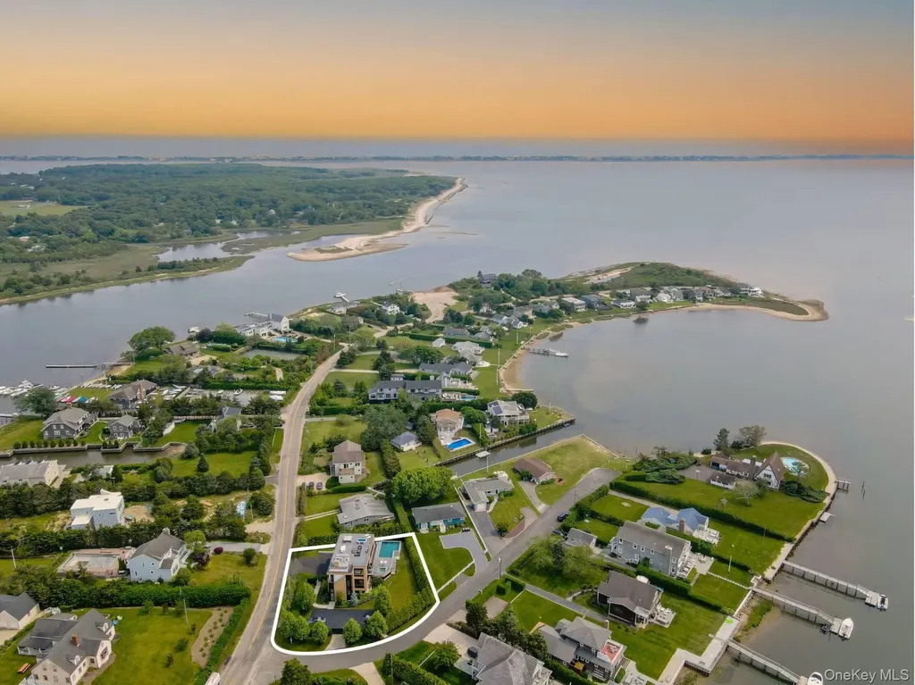 8 Middle Pond Lane Southampton NY 11968