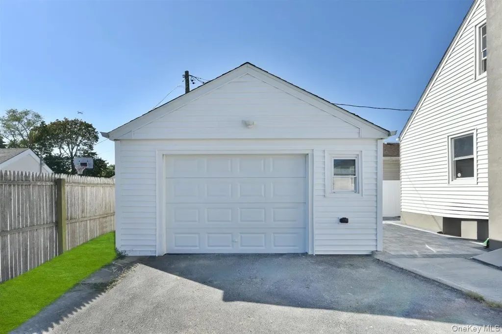 461 Pinebrook Avenue West Hempstead NY 11552