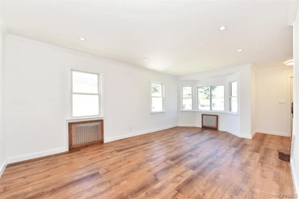 461 Pinebrook Avenue West Hempstead NY 11552
