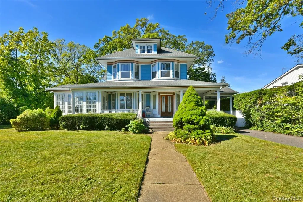 101 Wallace Street Freeport NY 11520