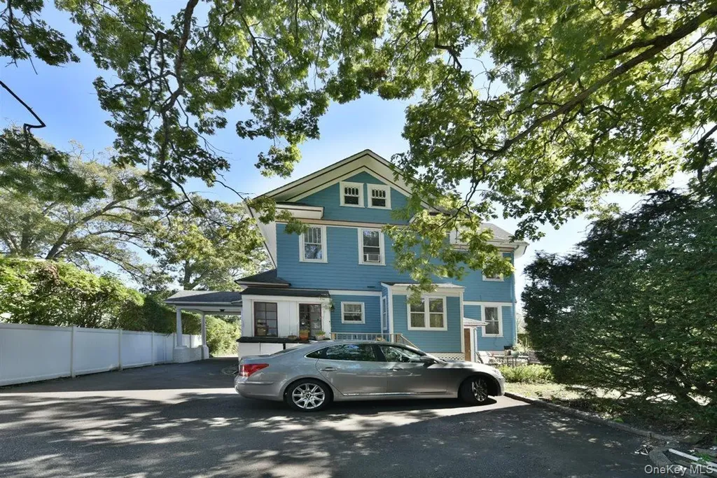 101 Wallace Street Freeport NY 11520