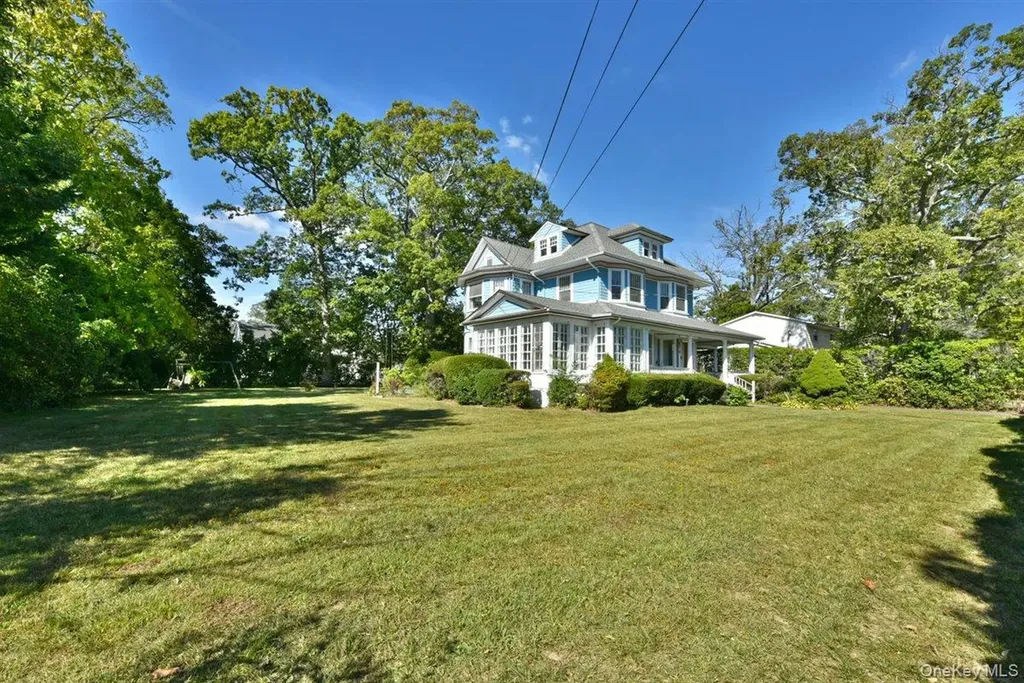 101 Wallace Street Freeport NY 11520
