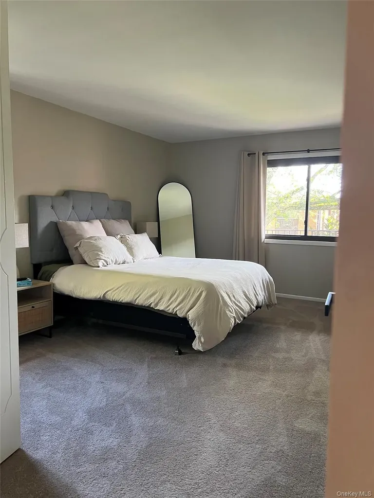 10 Oakwood Terrace New Windsor NY 12553