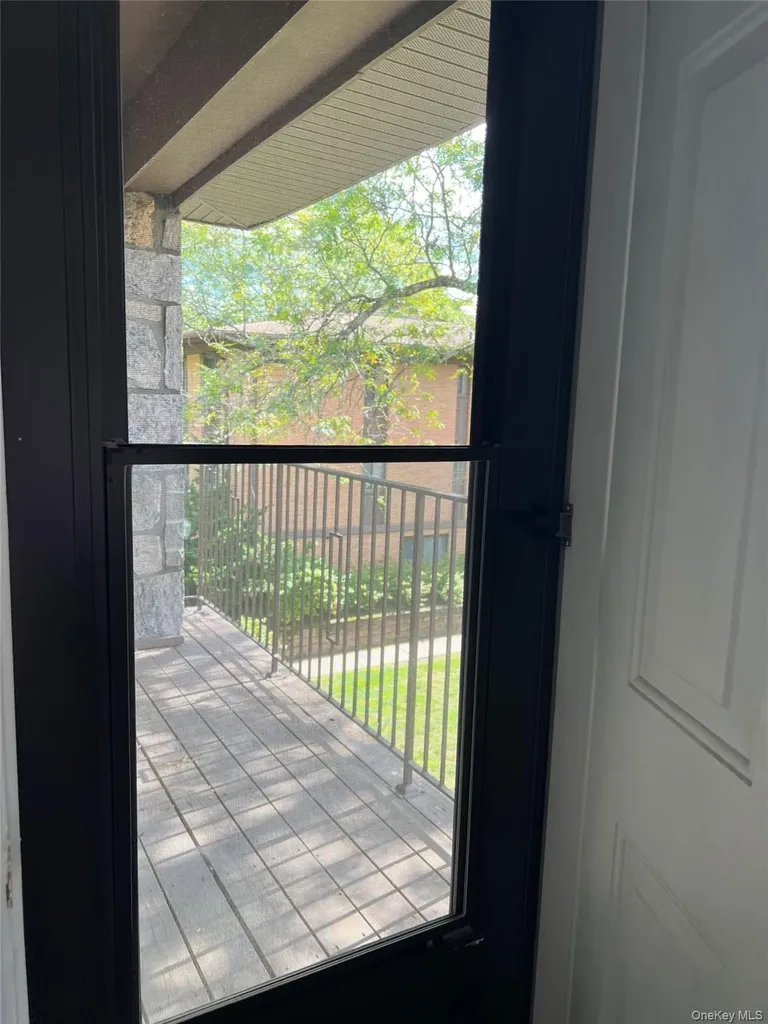10 Oakwood Terrace New Windsor NY 12553
