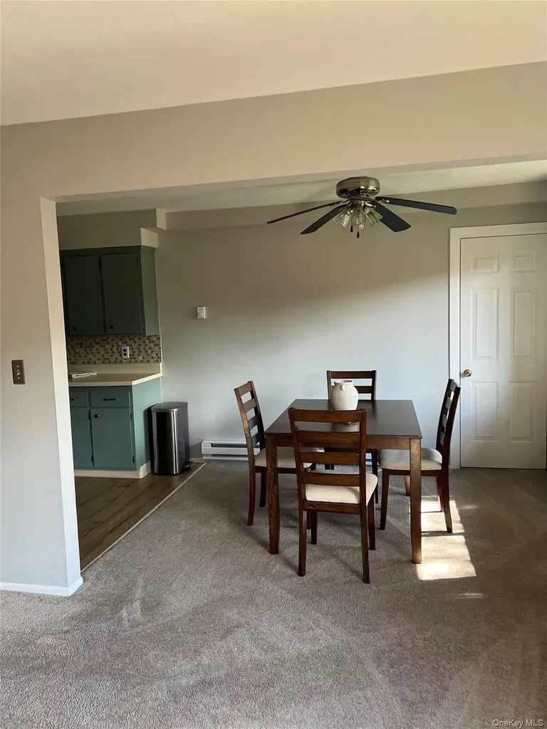 10 Oakwood Terrace New Windsor NY 12553