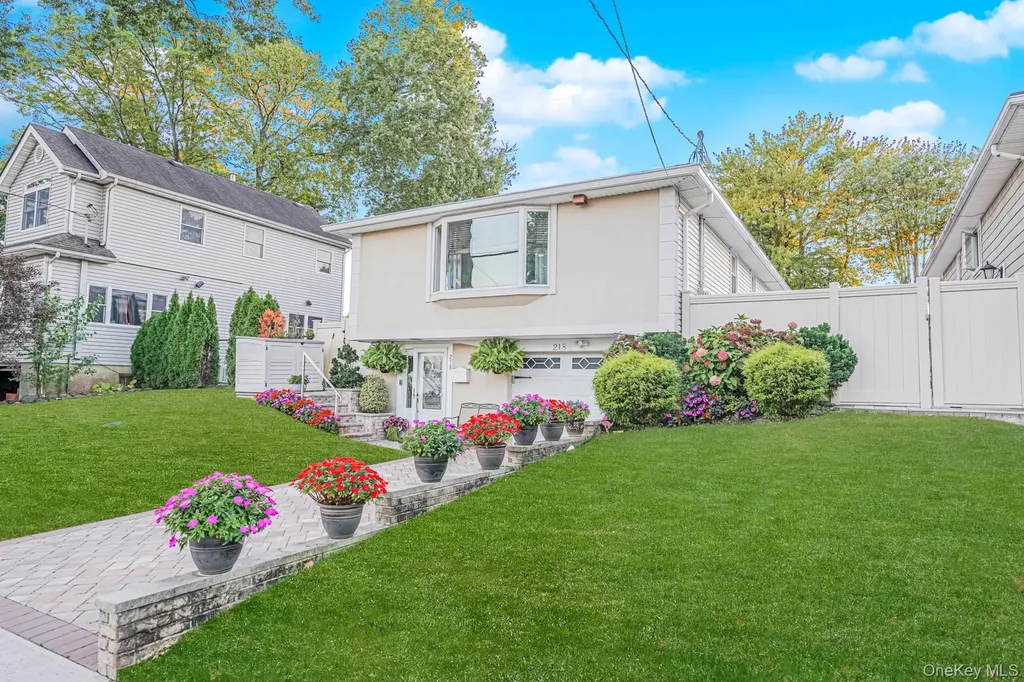 218 Albee Avenue Staten Island NY 10312