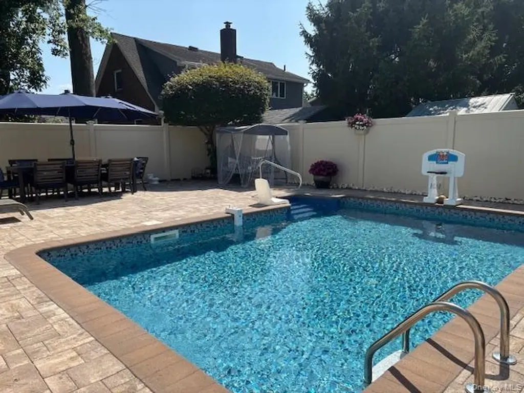 218 Albee Avenue Staten Island NY 10312