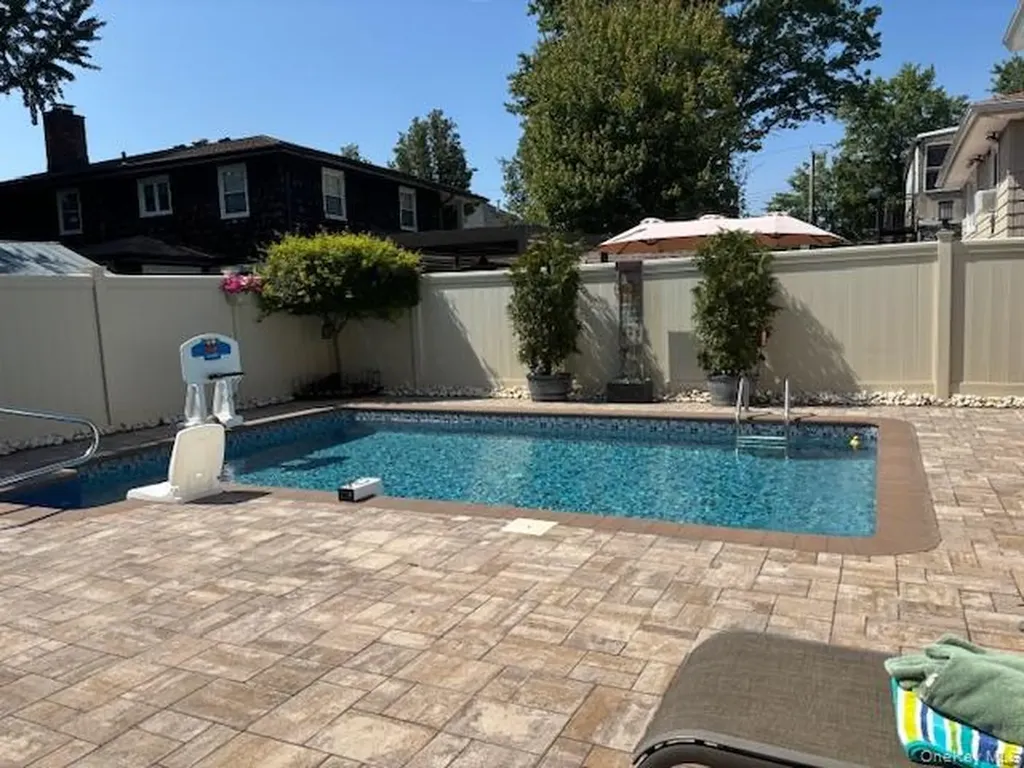 218 Albee Avenue Staten Island NY 10312