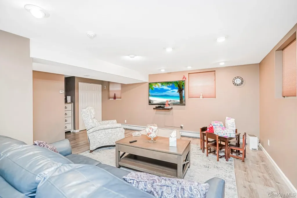 218 Albee Avenue Staten Island NY 10312