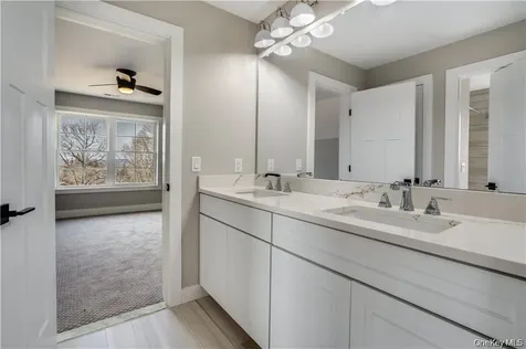 16 Kingwood Lane Poughkeepsie NY 12601