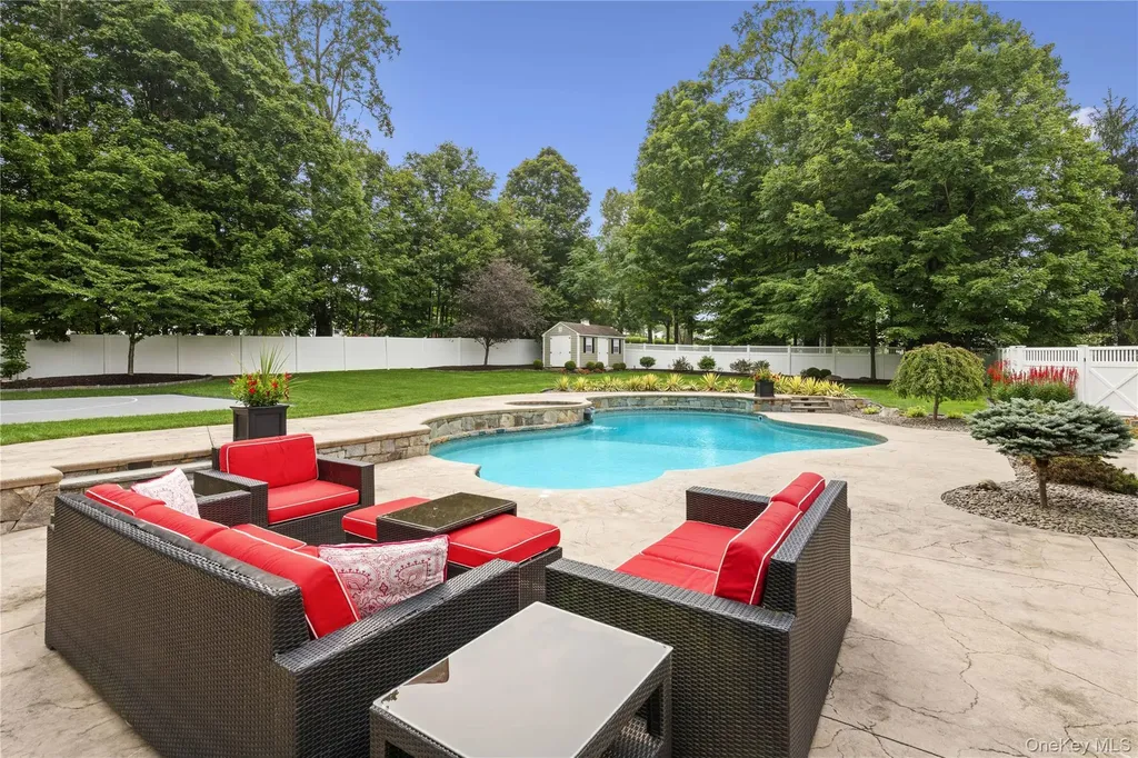 80 Majestic Ridge Carmel NY 10512