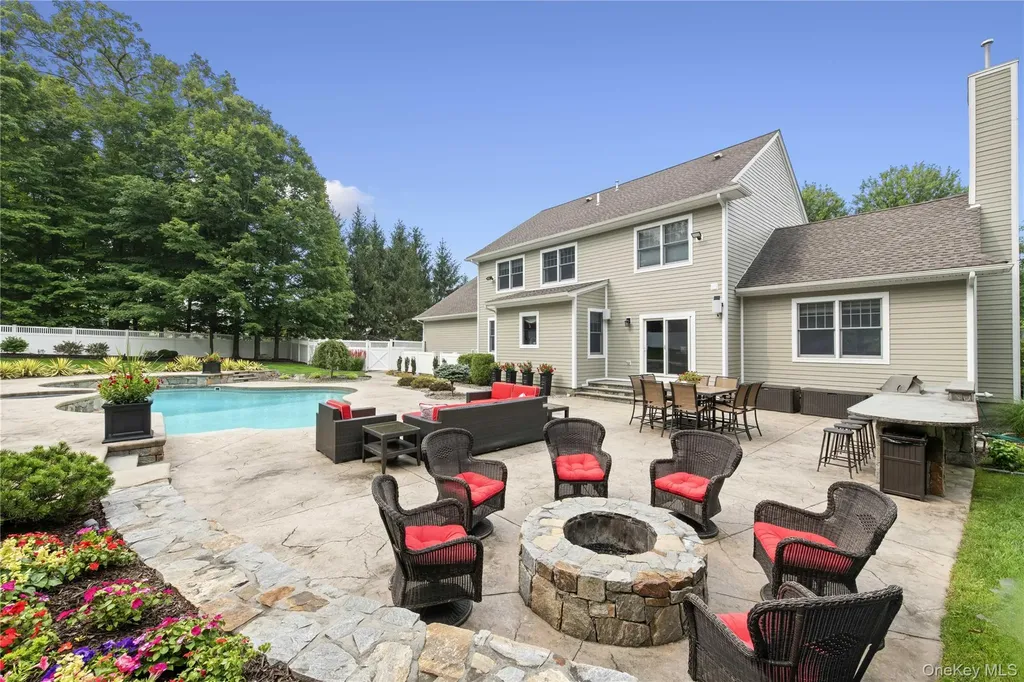 80 Majestic Ridge Carmel NY 10512