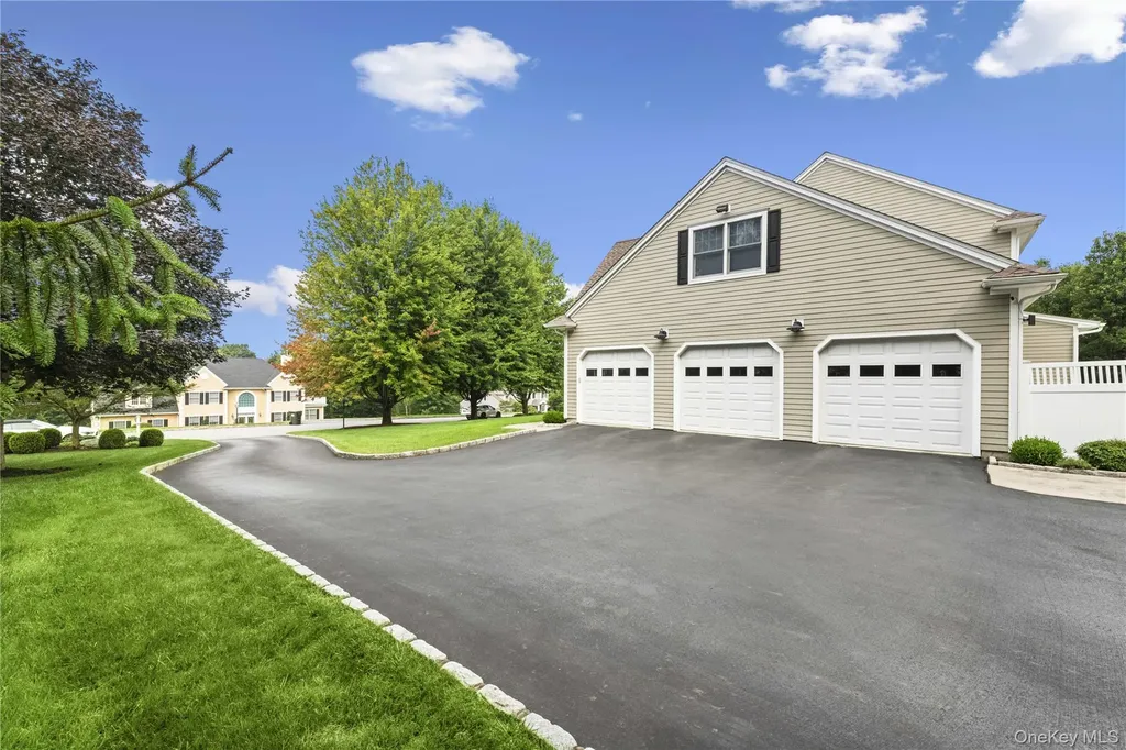 80 Majestic Ridge Carmel NY 10512