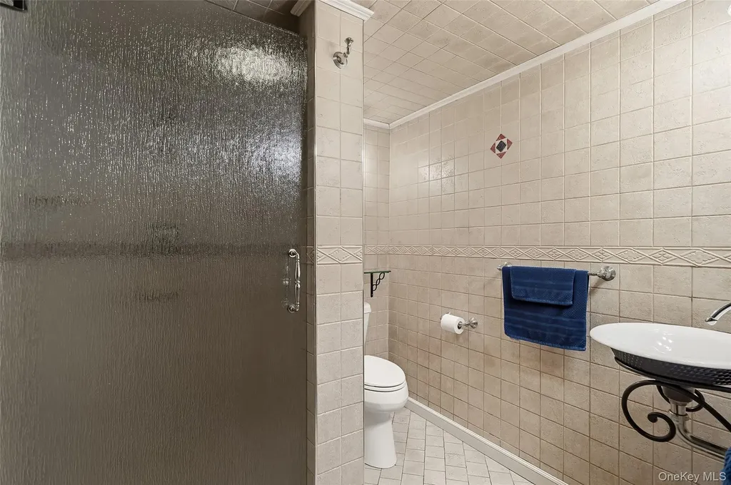 1444 Gillespie Avenue Bronx NY 10461