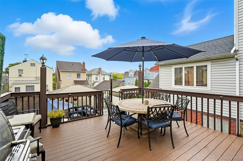 1444 Gillespie Avenue Bronx NY 10461